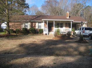 310 Lee St, Elm City, NC 27822