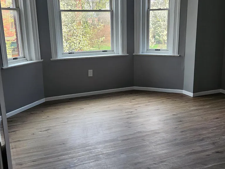 1429 Sheffield St #3 — Photo 3