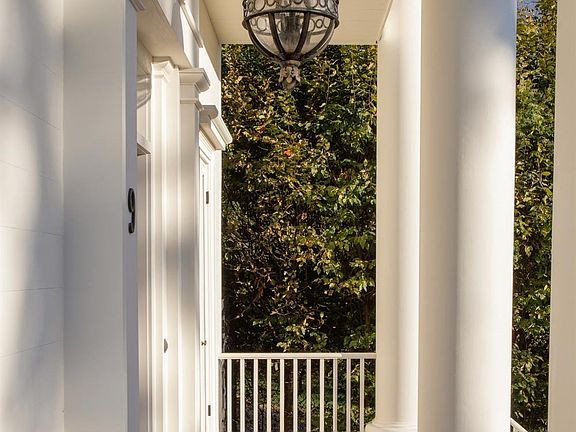 2nd image of 9 Willard Place
