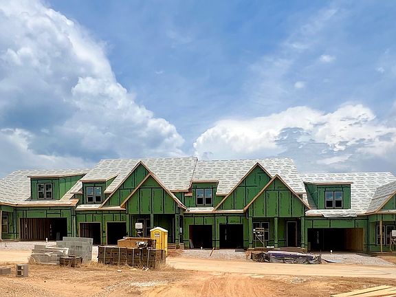 3rd image of 1037 Ambercrest Pl