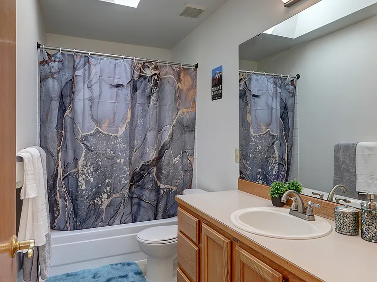 Bathroom2