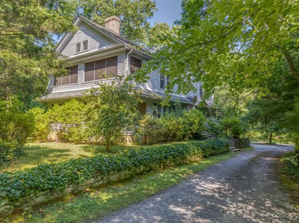 141 Fox Trot Ln, Tryon, NC 28782