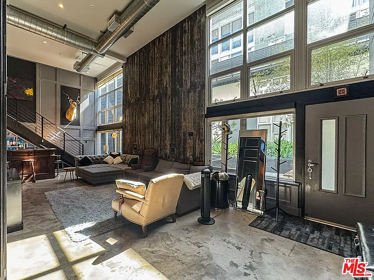 1037 N Laurel Ave #10B — Photo 8