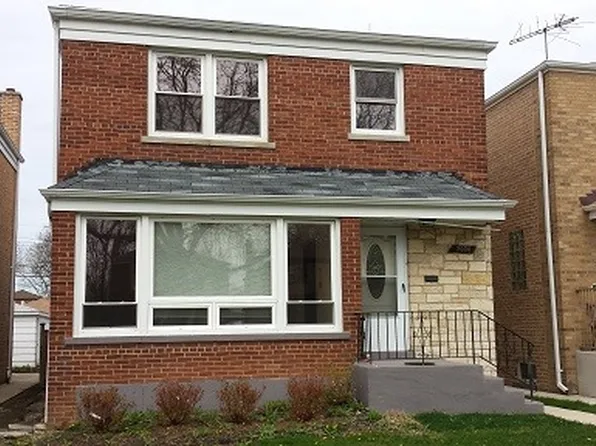 3030 W Birchwood Ave, Skokie, IL 60645