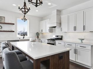 879 Watertown Ave, Delano, MN 55328