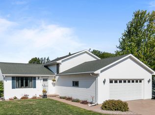 3861 Cobblestone Ct, Oshkosh, WI 54901