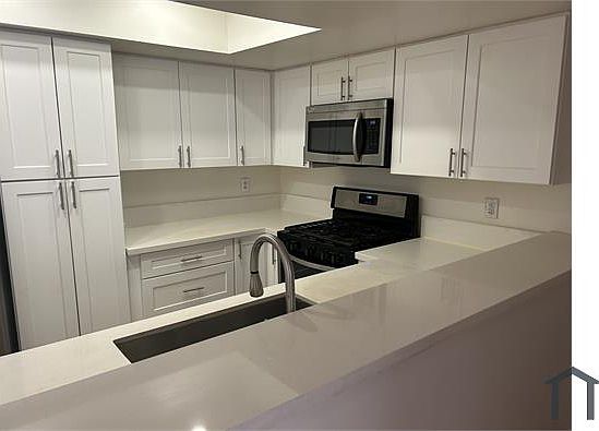 5th image of 4760 Templeton St APT 3114