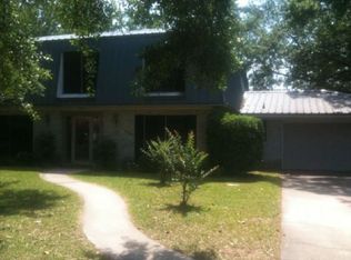 3943 River Pine Dr, Moss Point, MS 39563