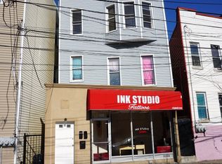 E Tremont Ave, Bronx, NY 10460