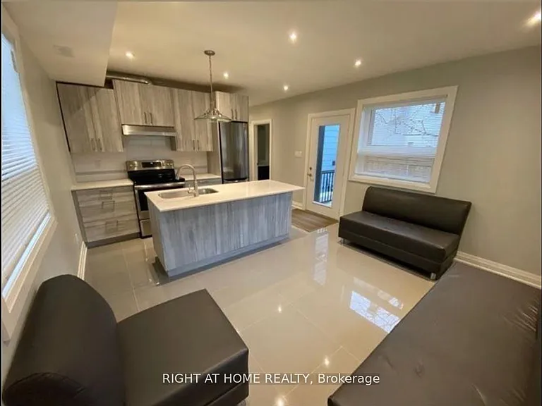 31 Alma Ave #1 — Photo 4