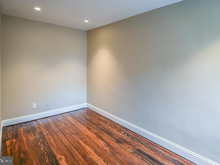 1523 S Clarion St — Photo 11