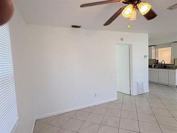 5th image of 4618 20th Ave S