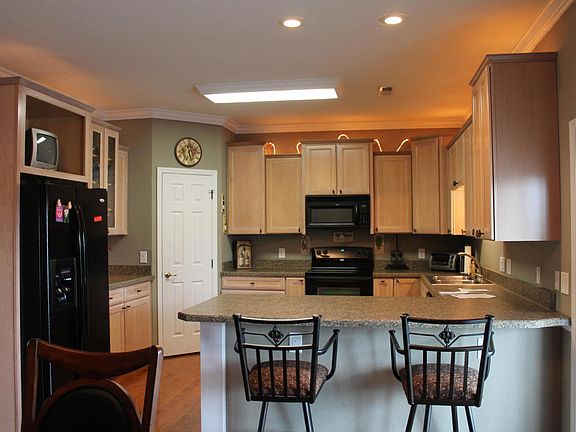 4th image of 268 Jessie Ln