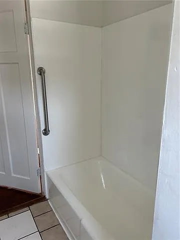 3806 Johnson St #UPPER — Photo 16