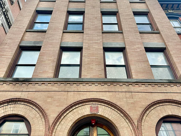 319 8th St #3R — Photo 9