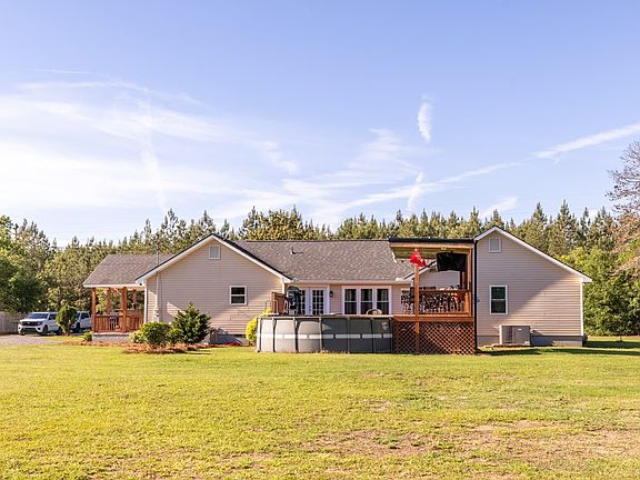 3rd image of 890 Martin Rd
