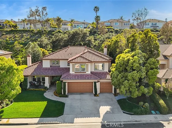 1049 S Summer Breeze Ln, Anaheim, CA 92808