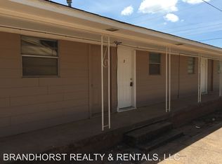 709 N Broadway St APT 2, Weatherford, OK 73096