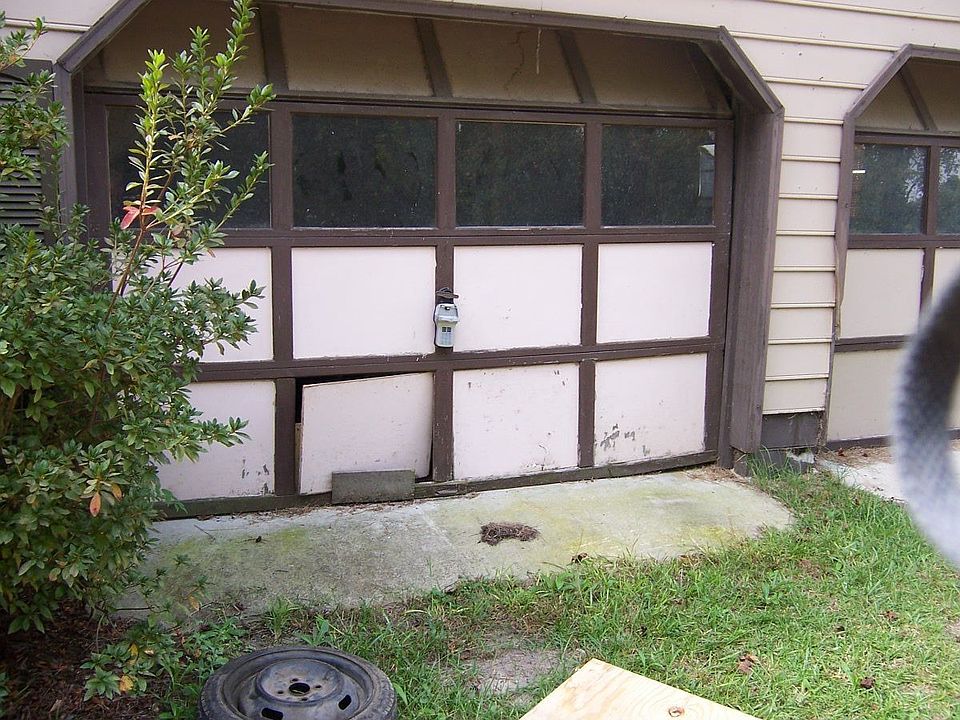 2nd image of 608 Fourwind Rd