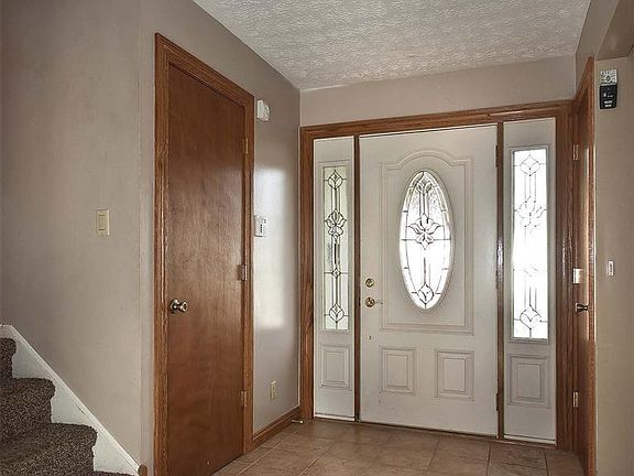 5th image of 8076 Thornhurst Dr