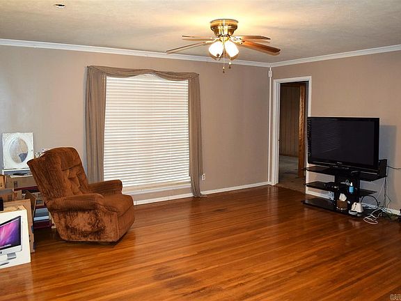 3rd image of 1018 N Mellon St