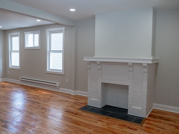 5th image of 564 S Clinton St Floor 1