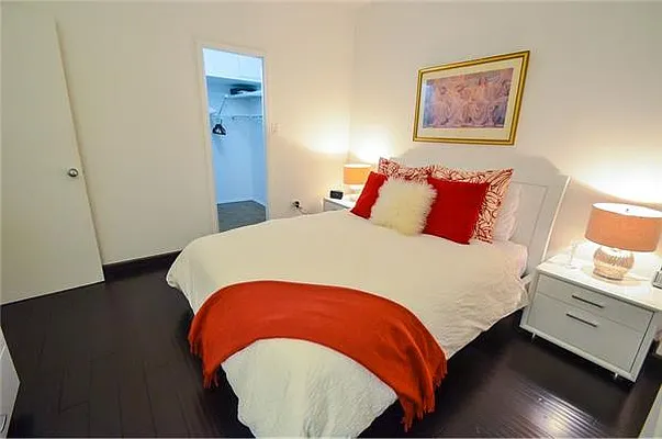 Rented by Shalimar G Realty Corp | media 7