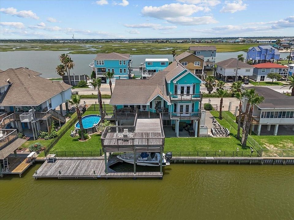 1st image of 45 Dolphin St