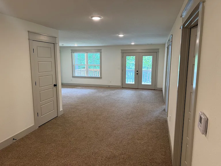 7 Tiverton Ln — Photo 19