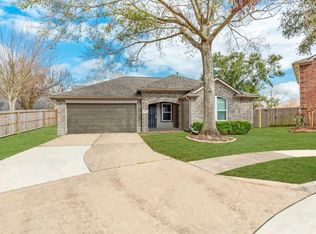 1835 Oak Ridge Dr, Kemah, TX 77565