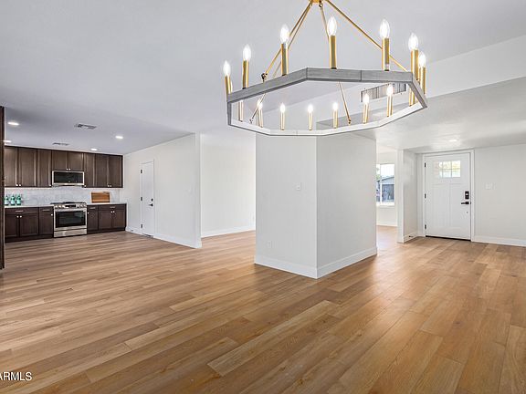 5th image of 2256 W CATALINA Avenue
