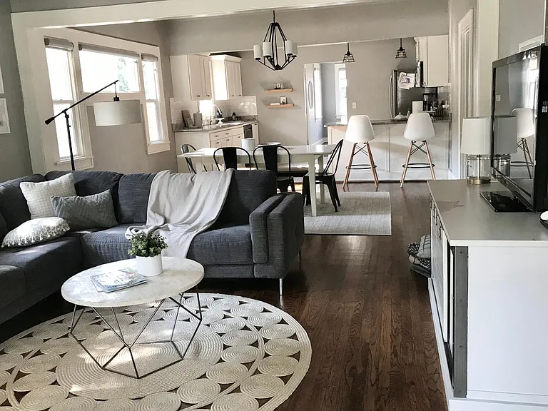 1805 W Park Pl — Photo 9