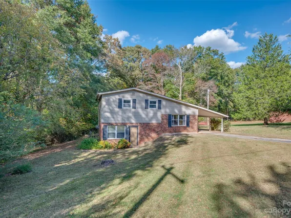 371 Valleyview Dr, Forest City, NC 28043