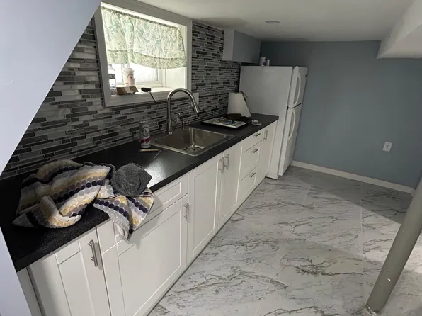 (undisclosed Address), Floral Park, NY 11001