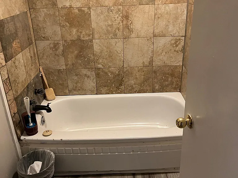 1714 Polk Ave — Photo 10