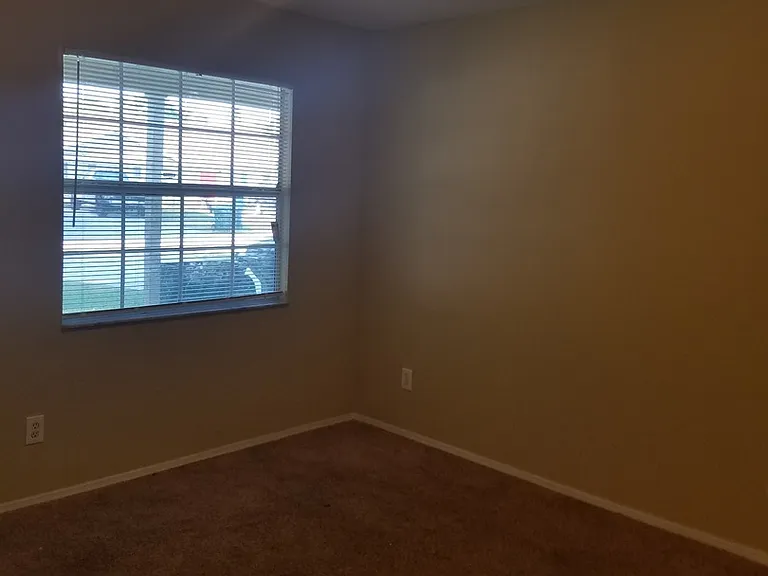 168 Rebecca Dr NE — Photo 8