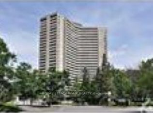 1081 Ambleside Dr #1705, Ottawa, ON K2B 8C8