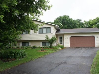 6669 Countryside Dr, Eden Prairie, MN, 55346