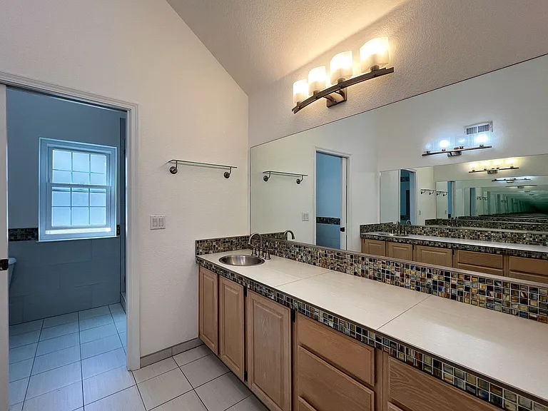 716 La Homa Dr — Photo 33