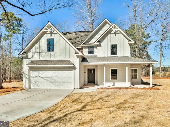 35 Oak Rd, Locust Grove, GA 30248