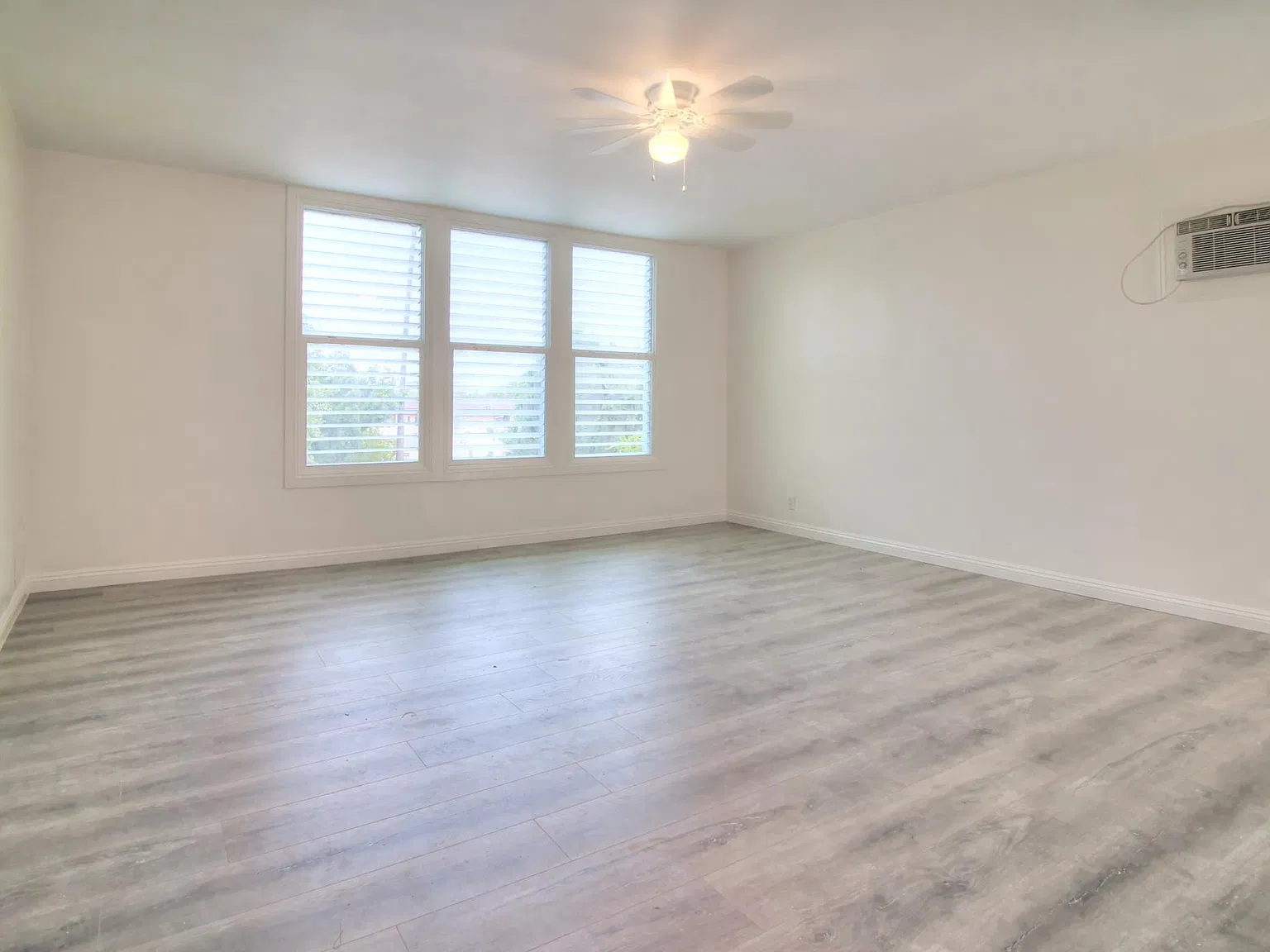 2 bed, 900 sqft, $2,650 — Photo 4