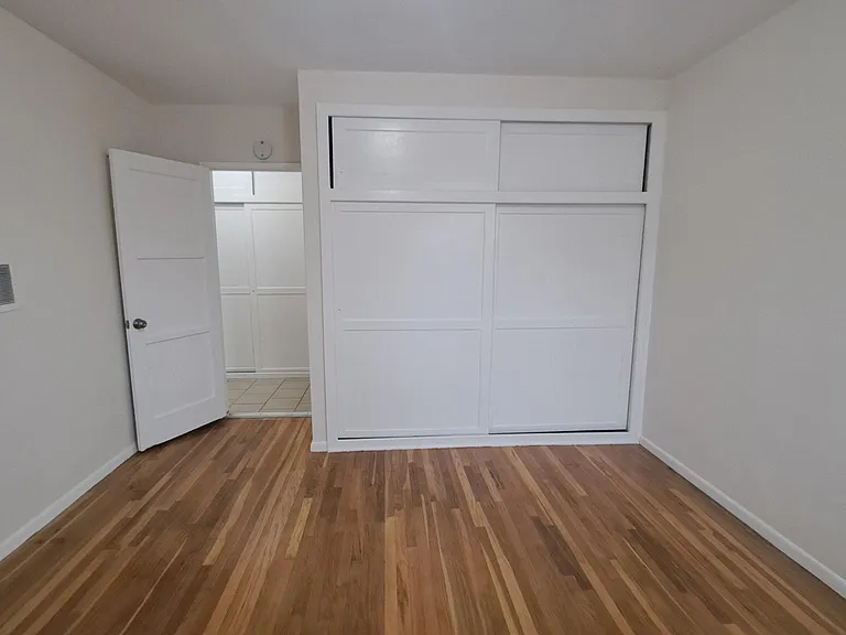 115 E Tamarack Ave #4 — Photo 20