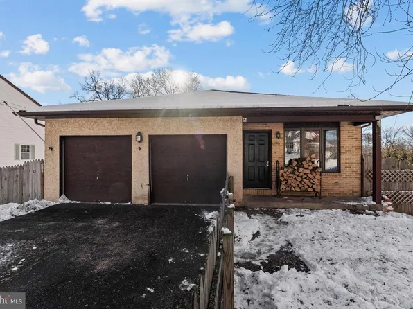 611 S 9th St, Perkasie, PA 18944