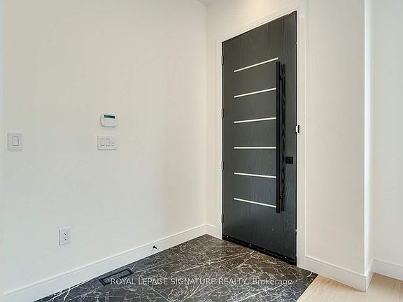 4th image of 511 Woburn Ave