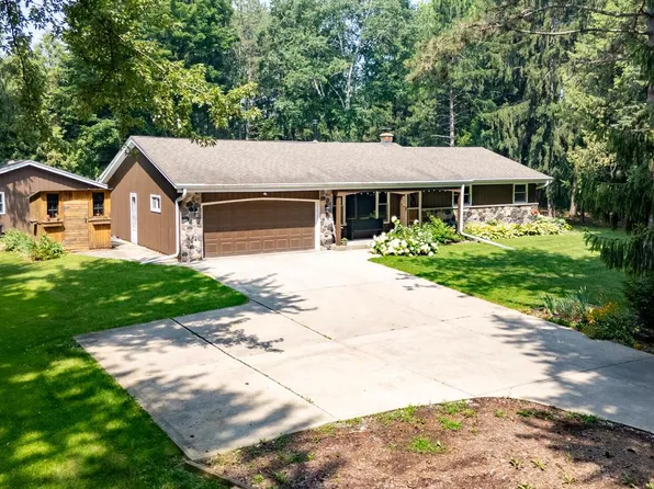 6775 Glacier DRIVE, West Bend, WI 53090