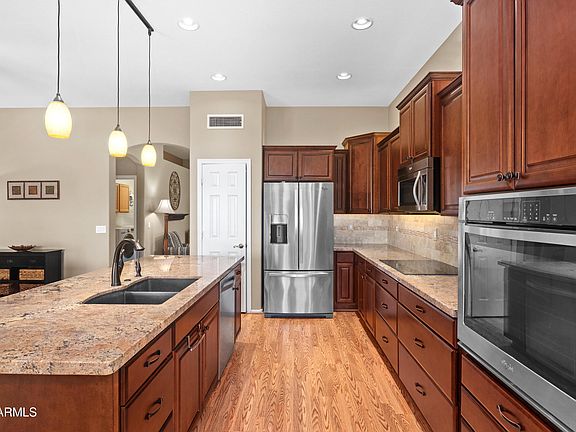 2nd image of 11553 W COTTONTAIL Court