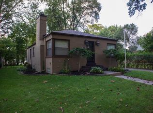 7 Devonshire Rd, Pleasant Ridge, MI 48069