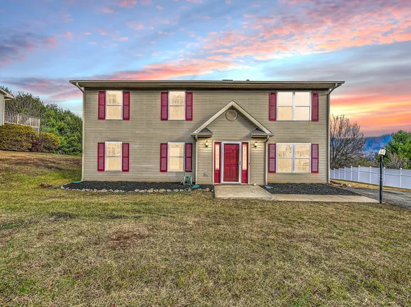 583 Hillview Dr, Roanoke, VA 24019