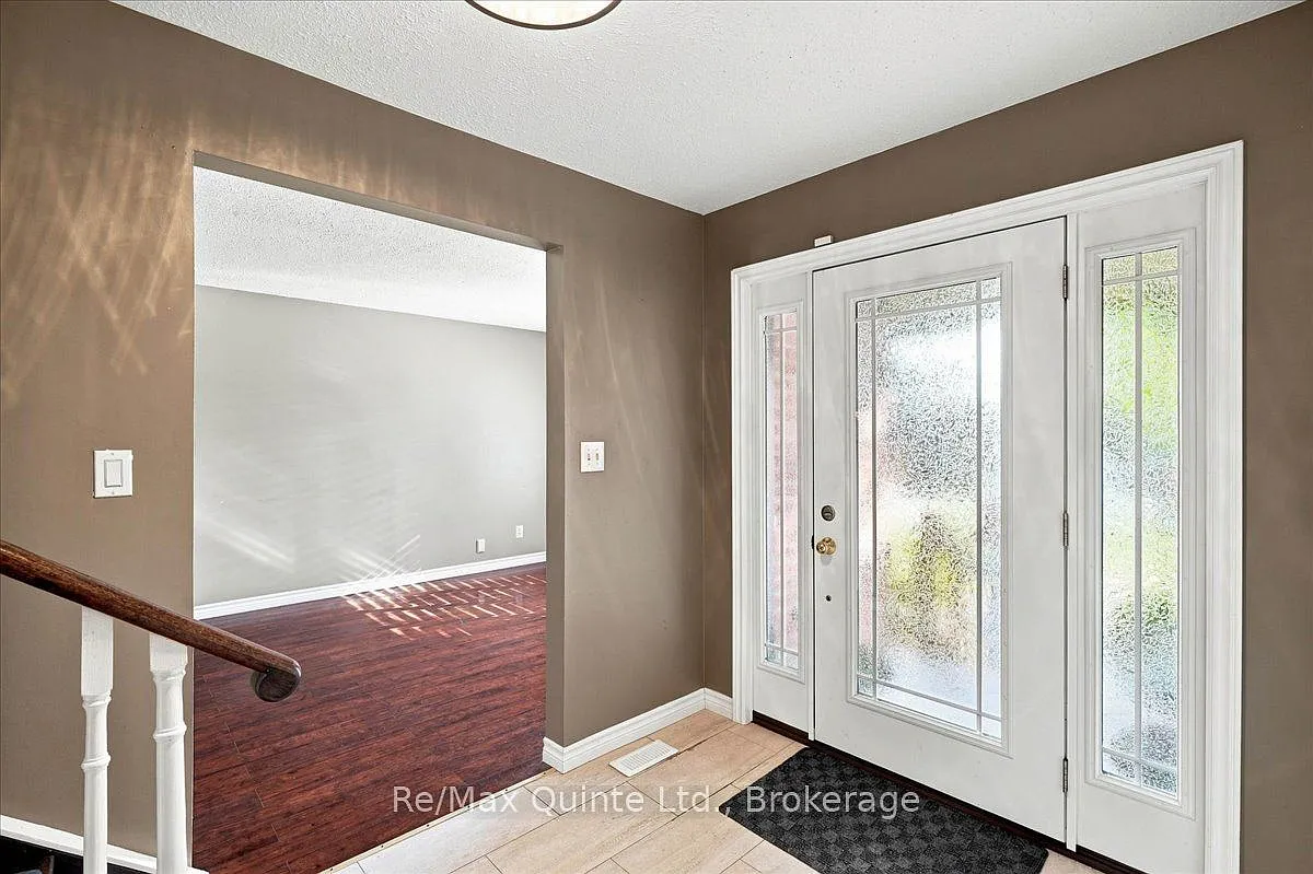 4 bed, $2,800 — Photo 3