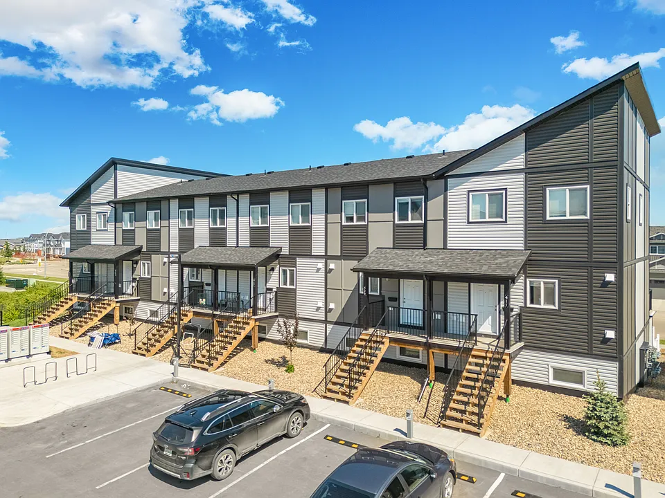 220 Forsey Ave